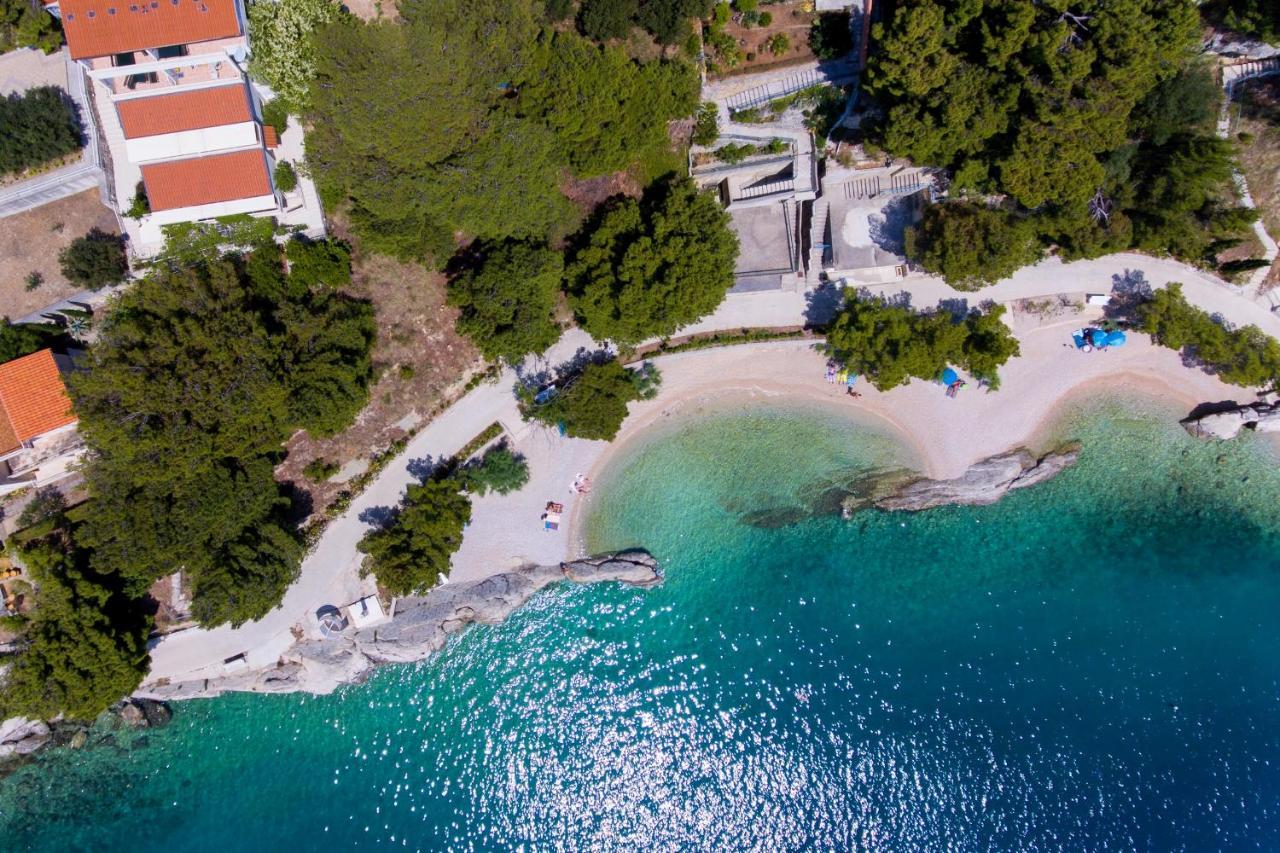 Apartments By The Sea Brela, Makarska - 2718 Ngoại thất bức ảnh