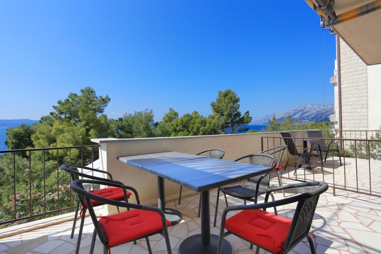 Apartments By The Sea Brela, Makarska - 2718 Ngoại thất bức ảnh