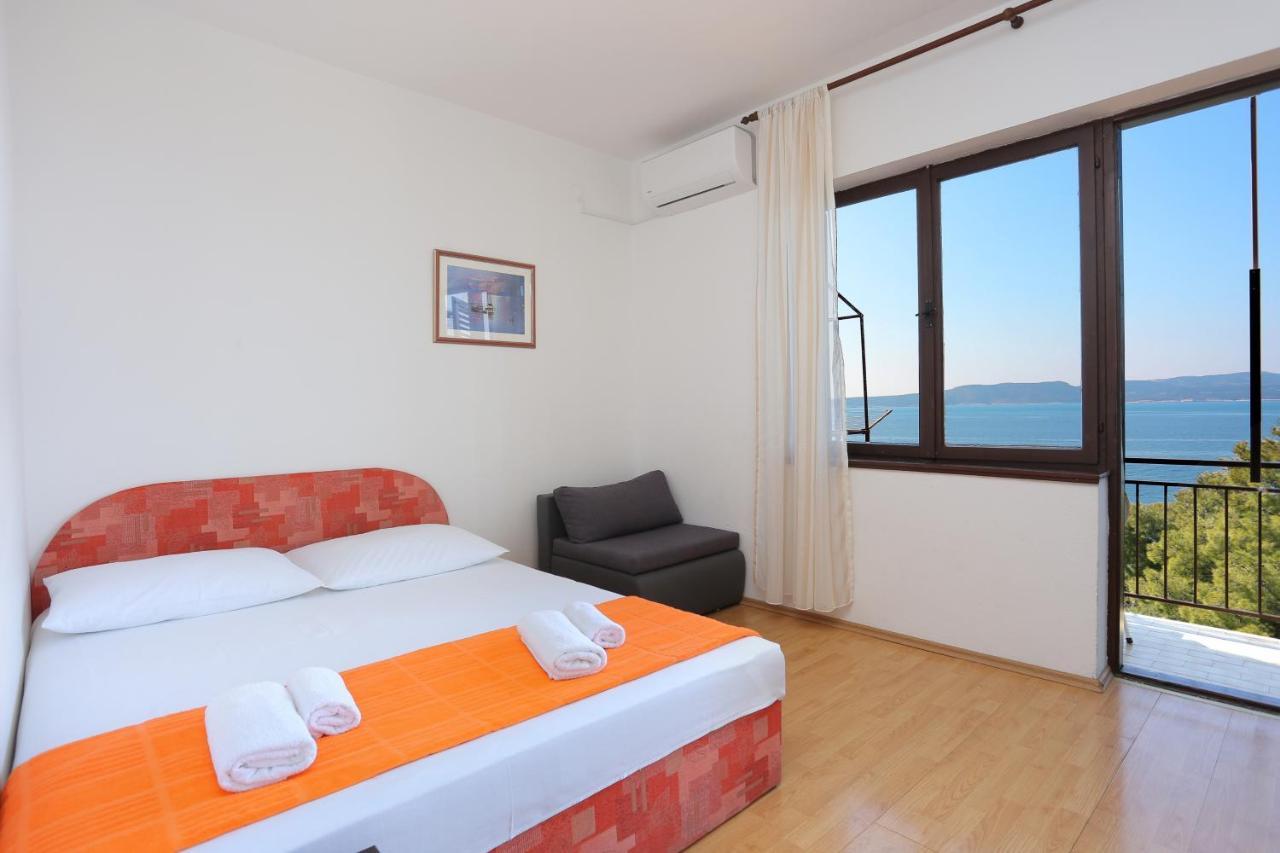 Apartments By The Sea Brela, Makarska - 2718 Ngoại thất bức ảnh