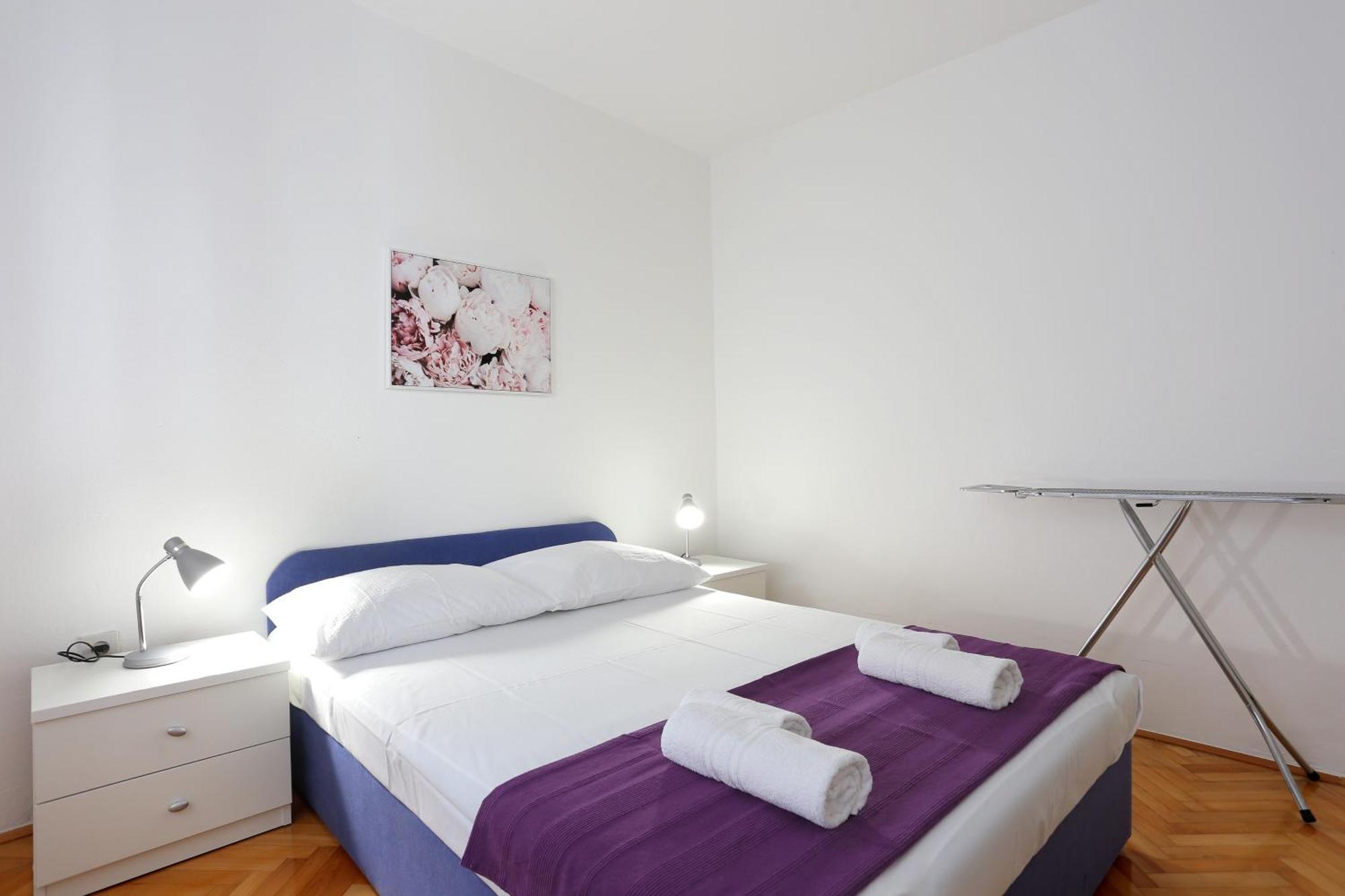 Apartments By The Sea Brela, Makarska - 2718 Phòng bức ảnh